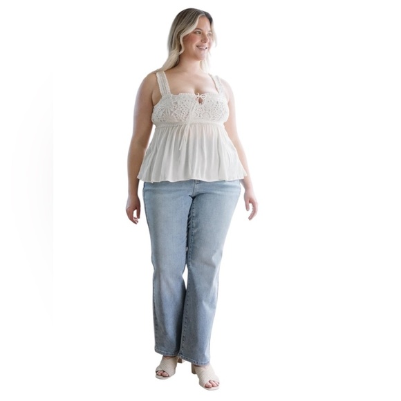 NEW Judy Blue Retro Wide Leg Jean Plus Size 24W Light Wash Tummy Control Stretch - Picture 2 of 11